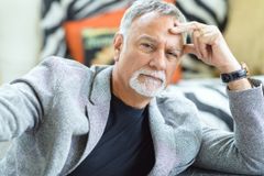 Tony Castillo interpreta Diplomat