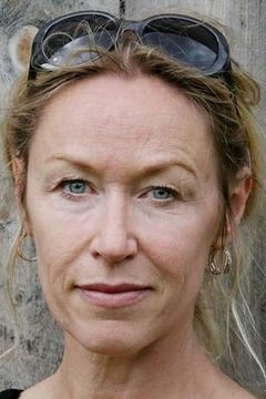 Trine Wiggen interpreta Anne