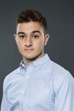Jake Siciliano interpreta Boy hostage