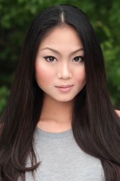 Michelle Ng interpreta Partygoer - Happy Hour