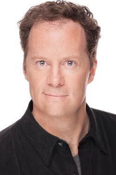 Shuler Hensley interpreta Fungus Bob Robertson