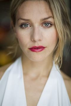 Julia Dietze interpreta Susanne