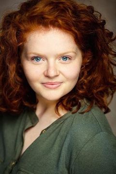 Ami Metcalf interpreta Lee