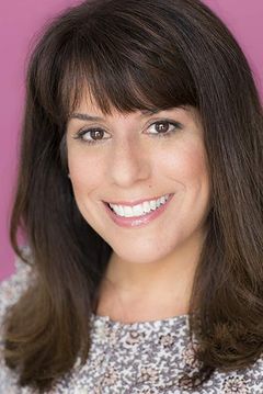 Julie Stevens interpreta Erika (singing voice)