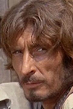 Gilberto Galimberti interpreta Gallo Henchman (uncredited)