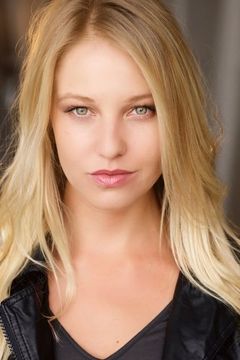 Kati Salowsky interpreta Lilly