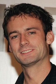 Callum Blue interpreta Zod