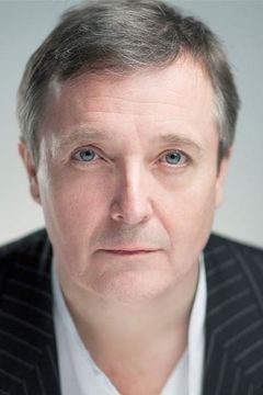 Shaun Prendergast interpreta Carpenter