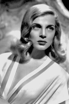 Lizabeth Scott interpreta Irene Hayes