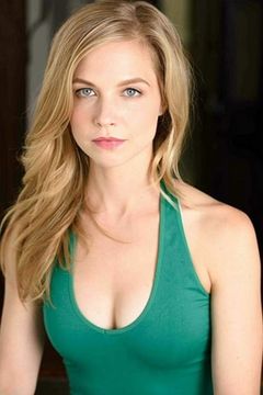 Laura Coover interpreta Heather