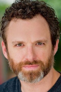 Josh Henry interpreta Taylor