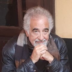 John Carvalho interpreta Plant Manager