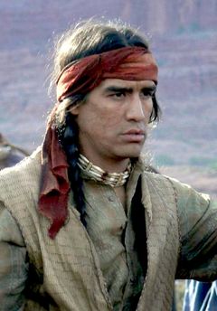 Gray Wolf Herrera interpreta Apache Man