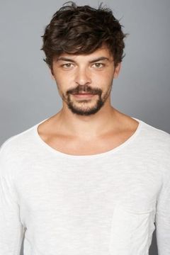 Charlie MacGechan interpreta Giovanni Apostolo