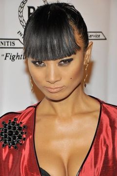 Bai Ling interpreta Miss East