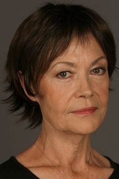 Brigitte Catillon interpreta Claire