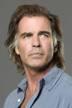 Jeff Fahey interpreta J.T. Hague
