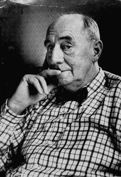 Joseph N. Welch interpreta Judge Weaver