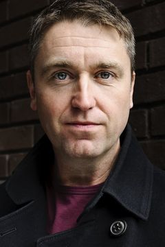 Daniel Casey interpreta Sgt Gavin Troy