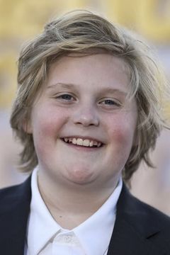 Simms May interpreta Zachery