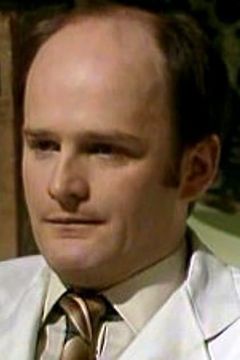Murray Ewan interpreta Archie