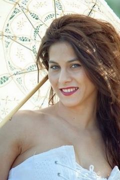 Tresy Taddei interpreta Little Girl