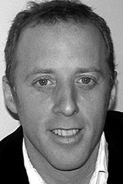 Jay Reiss interpreta Christmas Caroler