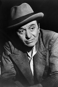 Marcel Dalio interpreta Emil - Croupier at Rick's (uncredited)