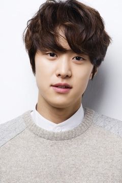 Gong Myoung interpreta Lee Min-seok