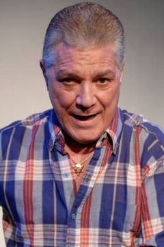 Miguel Ángel Suárez interpreta Army Doctor