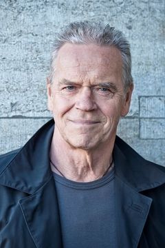 Jürgen Heinrich interpreta Cape Pescoe