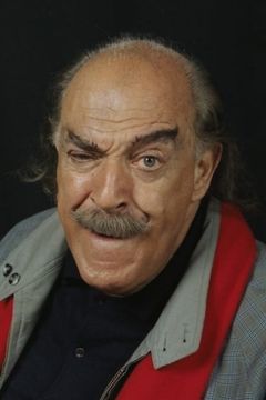 Silvio Spaccesi interpreta Uncle Priest