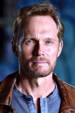 Tom Schanley interpreta Bob