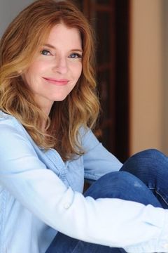 Susan Macke Miller interpreta Debbie Spiegelman