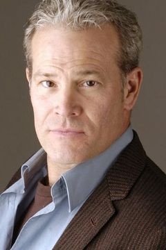 Timothy Brennen interpreta Walt
