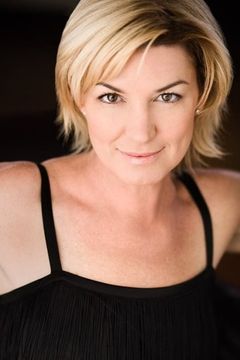 Barbara Tyson interpreta Sara Prudhomme