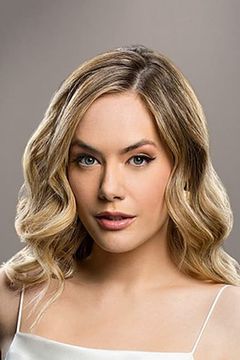 Annika Noelle interpreta Hope Logan / Hope Logan Spencer