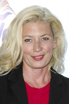 Kate Ashfield interpreta Liz