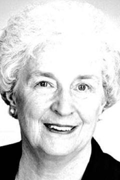 Alice Duffy interpreta Hazel Byron