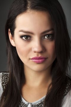 Natalia Reyes interpreta The Woman