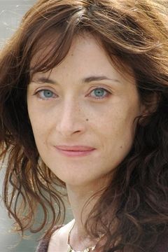 Delphine Serina interpreta Sophie