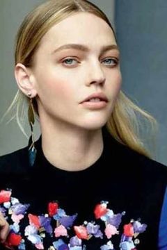 Sasha Pivovarova interpreta Clara