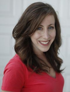 Melissa Altro interpreta Barb (as Missy Altro)