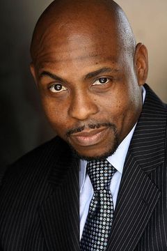 Christopher Michael Holley interpreta Philosophical Gambler