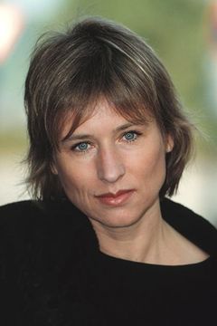 Corinna Harfouch interpreta Rabia