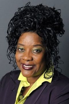 Loretta Devine interpreta Flo