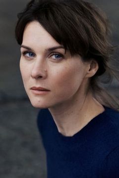 Kathrin von Steinburg interpreta Klara Bornstedt