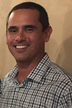 Ted Dubost interpreta Keith