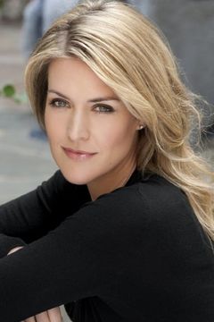 Jenni Baird interpreta Carol Bower