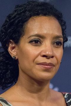 Zabryna Guevara interpreta Trask Secretary